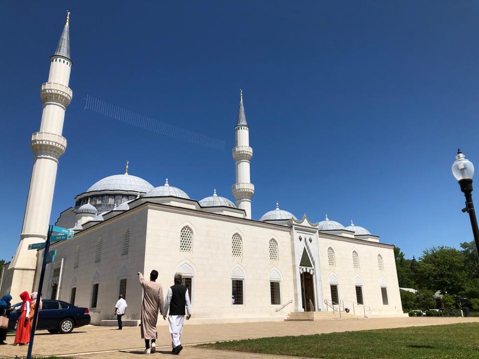 مسجد تركي ينشر الاعتدال والتعايش الديني بواشنطن  ..