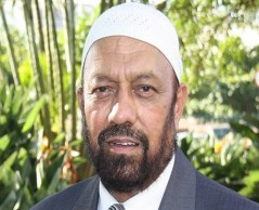 اغتيال الداعية المسلم يوسف أحمد ديدات في عملية إجرامية بجنوب إفريقيا .. 